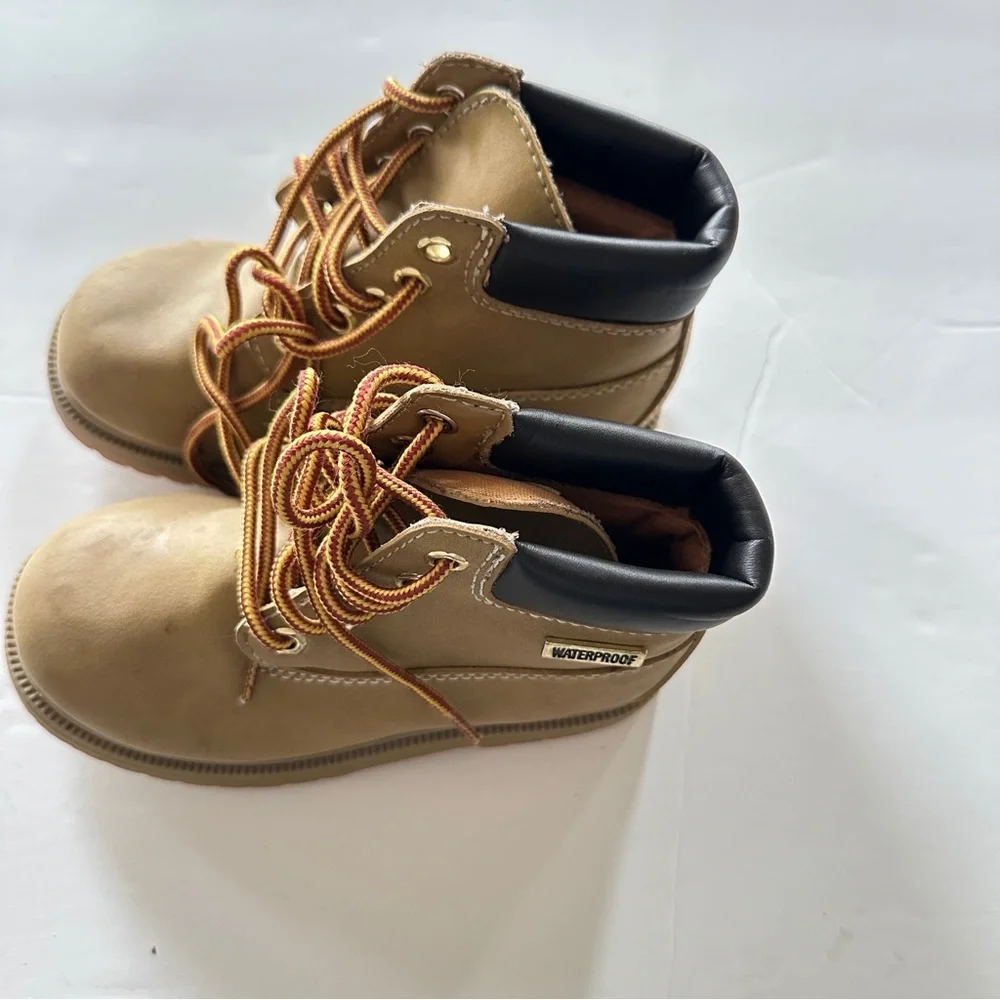 SmartFit Kids Tan Waterproof Work Boots – Lace-Up, Skid Resistant, Size 11